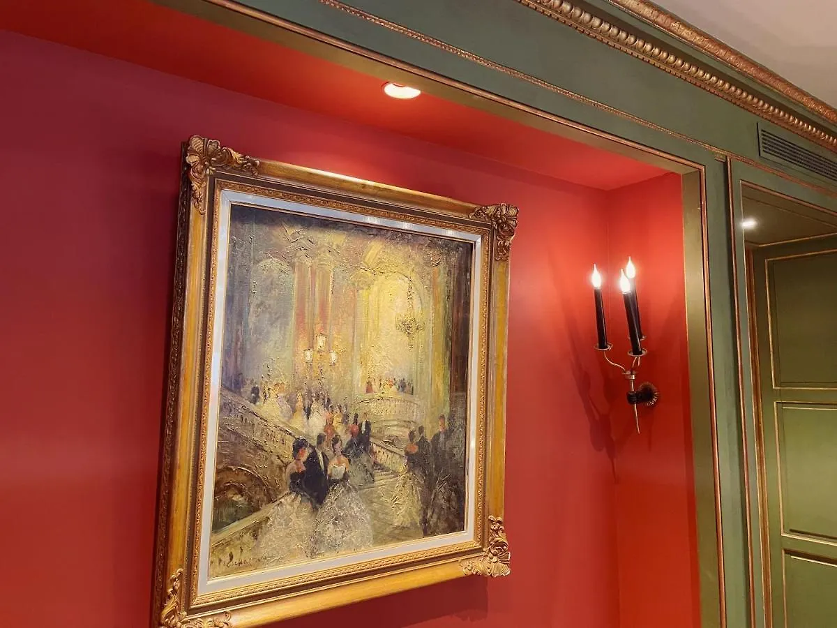 Du Vieux Marais Hotel