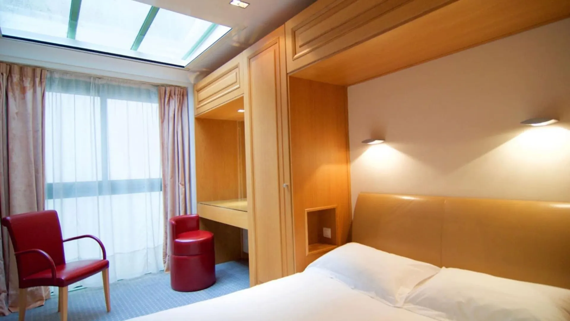 Du Vieux Marais Hotel 3*