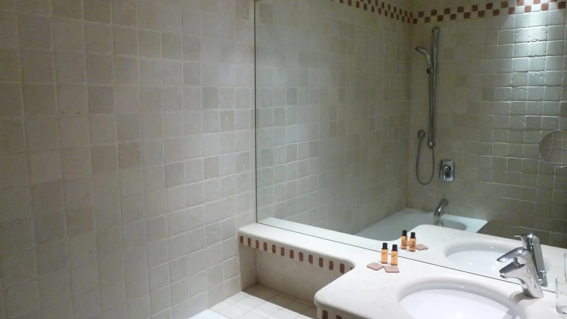 Du Vieux Marais Hotel 3*
